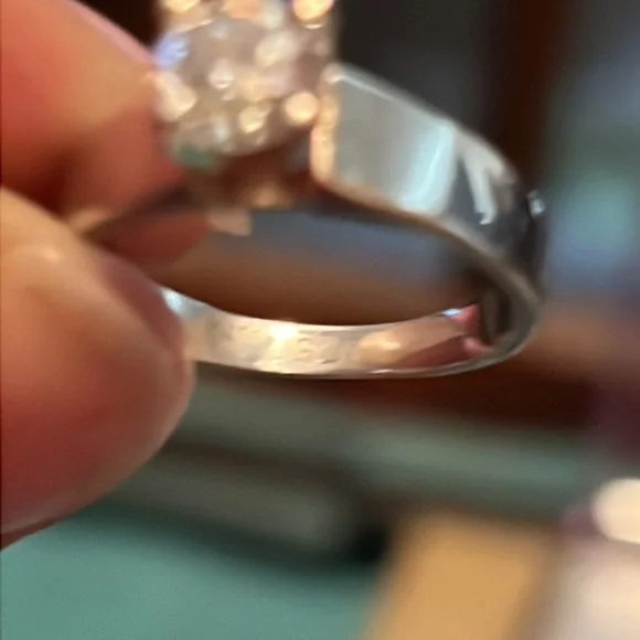 Sterling silver 1ct moissanite ring. - Picture 3 of 7